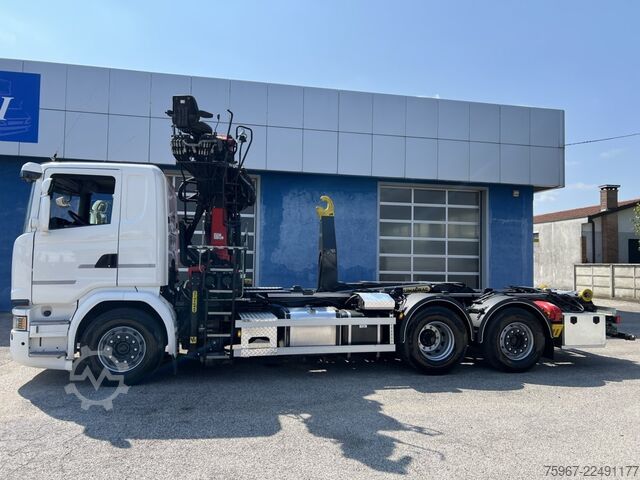 Kroghejs-lastbil med kran SCANIA G490