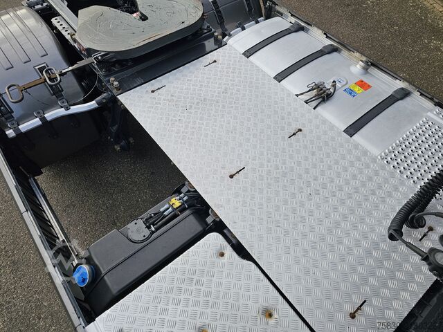 Standaard-SZM Scania S520 V8 4x2 / RETARDER / FULL AIR / PTO