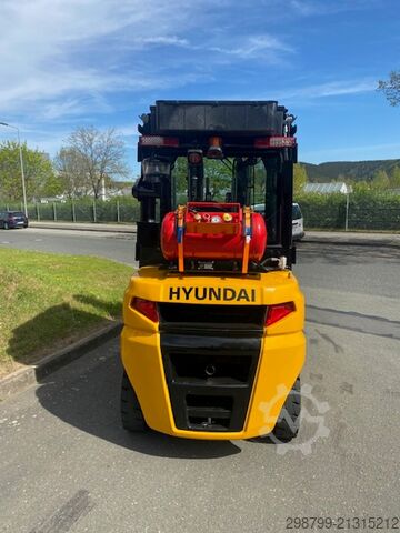 LPG gaffeltrucks Hyundai 30L-9A