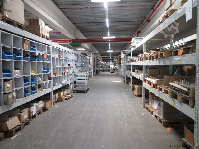 Lagerbyggnad med höglager 300lfm Palettenregal Regal Höhe 2,75m Schwerlastregal Tr 3000Kg mit Holzböden