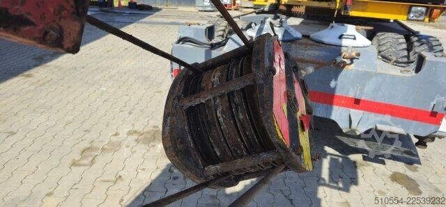 Τροχοφόρος εκσκαφέας Sennebogen 630 30t Mobilkran / Teleskopkran + JIB