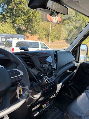 Truck-mounted crane van IVECO Daily 72-180 Meiller Kipper Kran 10m FUNK AHK