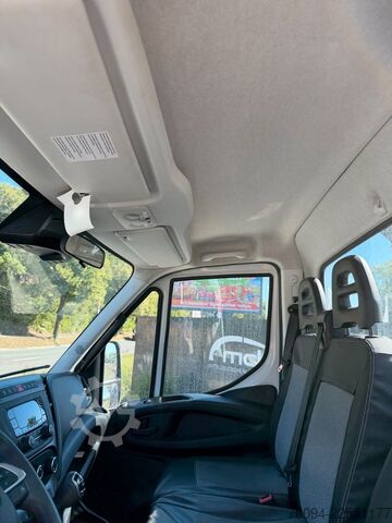 Truck-mounted crane van IVECO Daily 72-180 Meiller Kipper Kran 10m FUNK AHK