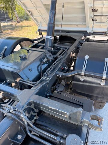 Truck-mounted crane van IVECO Daily 72-180 Meiller Kipper Kran 10m FUNK AHK