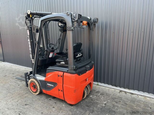 Stivuitor electric cu 3 roți Linde E12-02