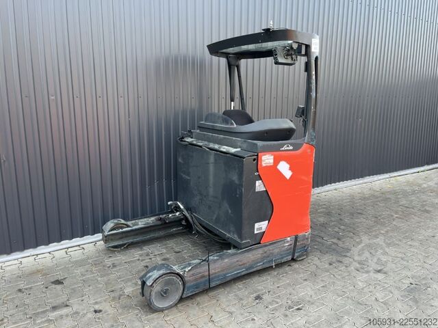 Retraktorový vozík Linde R16HD-01