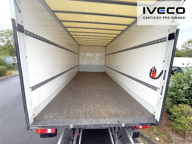 Dubă cu caroserie tip cutie IVECO 70C18HA8