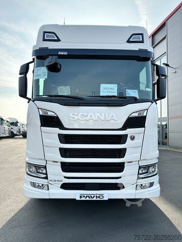 Vrachtauto met open laadbak SCANIA R 560 6x2-4/BAUSTOFFFAHRZEUG/KRAN FASSI F255RA