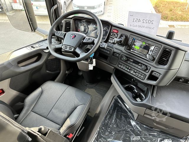 Vrachtauto met open laadbak SCANIA R 560 6x2-4/BAUSTOFFFAHRZEUG/KRAN FASSI F255RA