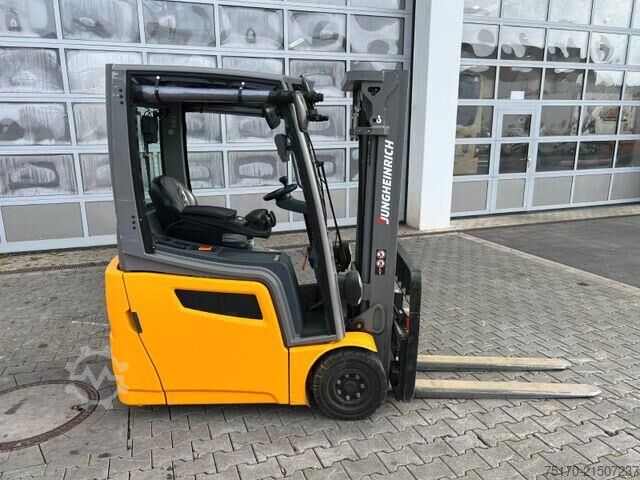 Heftruck Jungheinrich EFG 215 / Triplex: 4.25m! / SS / 1.573h / 2024