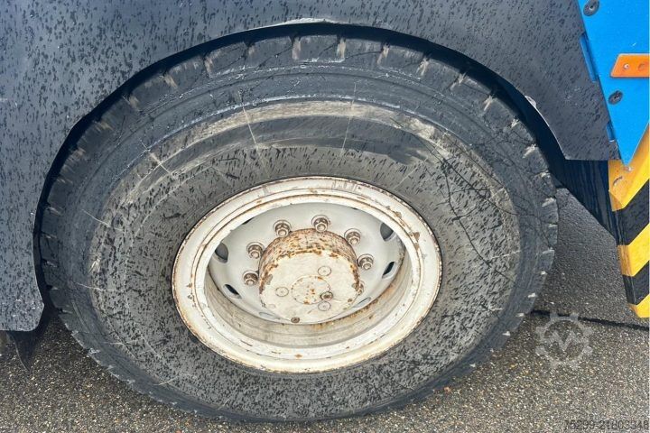 Truck mounted crane Liebherr MK100-UMK500 Mobilbaukran / Swiss-Vehicle