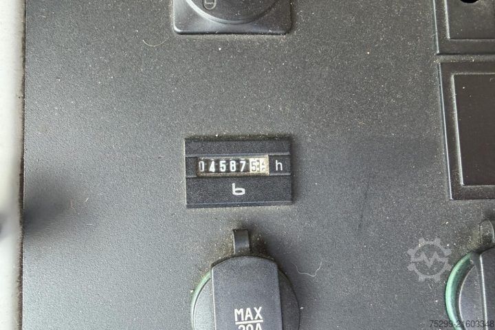 Grue montée sur camion Liebherr MK100-UMK500 Mobilbaukran / Swiss-Vehicle