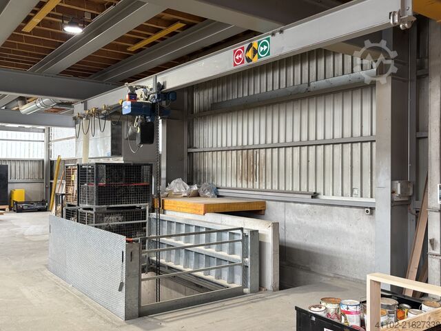 Chain hoist Demag Kettenzug Kran mit Kettenzug