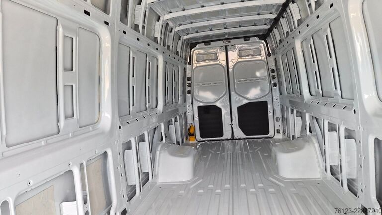 High top van MERCEDES-BENZ Sprinter III Kasten  519 CDI RWD 4x 4 Allrad