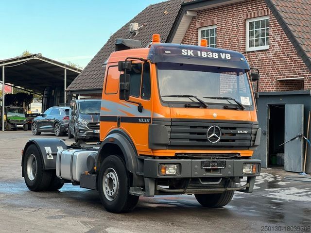 Standaard trekker MERCEDES-BENZ SK 1838 LS V8 Blatt/Luft mit Hydraulik