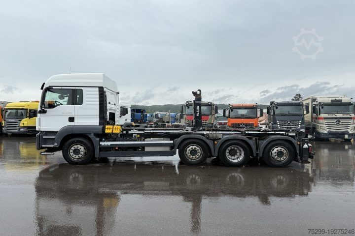 Haakarm vrachtwagen MAN TGS 34.420 8×2 M-TEC Silosteller / Swiss-Vehicle