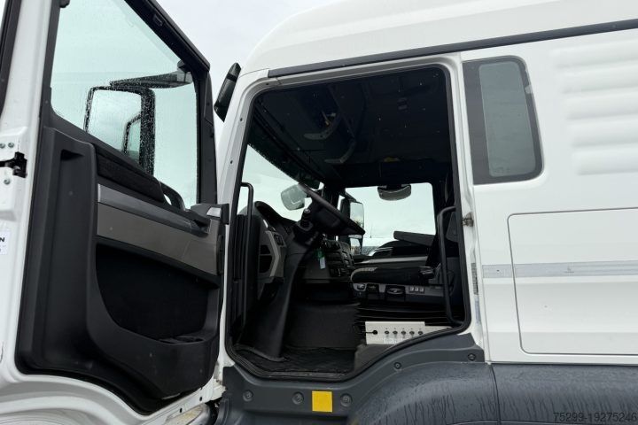 Haakarm vrachtwagen MAN TGS 34.420 8×2 M-TEC Silosteller / Swiss-Vehicle