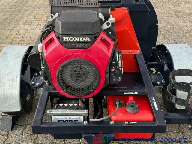 Pótkocsi TRILO VANMAC SU60 Laubsauger & 20 PS HONDA Motor