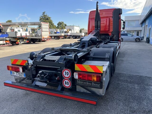 Kampós konténerszállító teherautó Mercedes-Benz Actros 2548