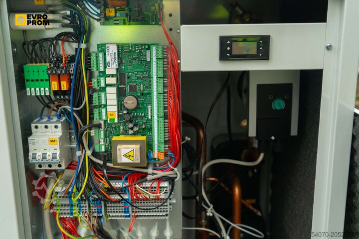 Refrigerador/bomba de calor New Aircooled chiller CLIMAVENETA I BX N 015T HANRV 14.7 kW/17.2 kW