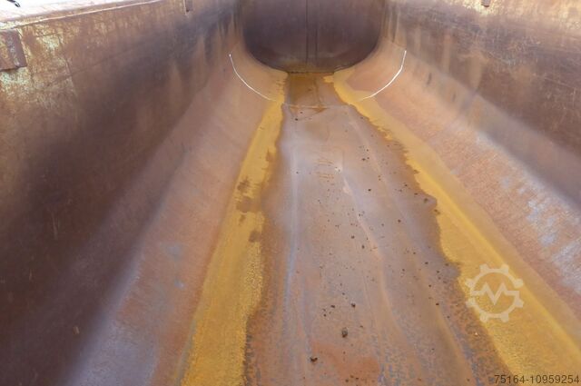 Autocarro con cassone ribaltab Carnehl CHKS/HH Stahlrundmulde