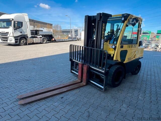 Gaffeltruck Hyster H4.0 FT6 / Verstellgerät / HH:4.42m / nur 1.152h