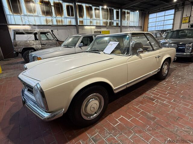 Oldtimer Mercedes-Benz 230 SL Pagode W113