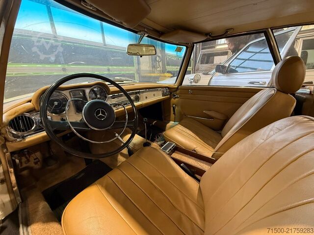 Oldtimer Mercedes-Benz 230 SL Pagode W113
