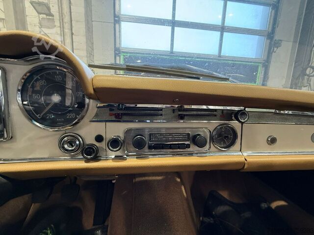 Oldtimer Mercedes-Benz 230 SL Pagode W113