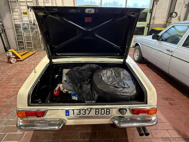 Oldtimer Mercedes-Benz 230 SL Pagode W113
