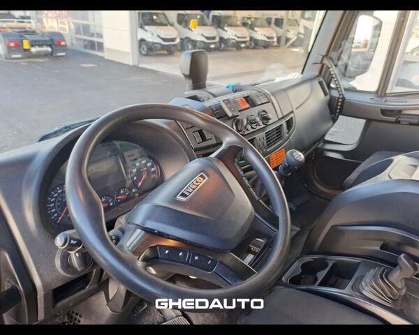 Tractora standard IVECO EUROCARGO 180E28 CON GRU PM E CASSONE FISSO