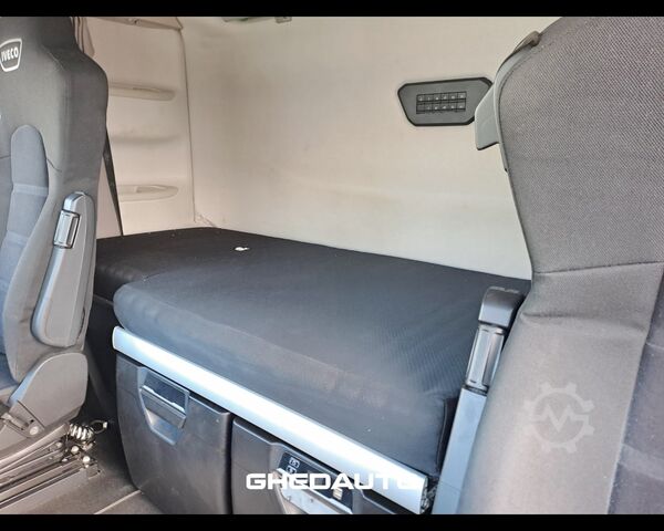Tractora standard IVECO TRATTORE STRADALE IVECO S-WAY 460 LNG  METANO