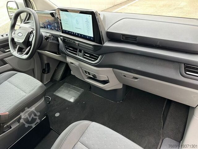 Panel van Ford Custom 320 L1 Dop. Cab. 5 posti - Titanium