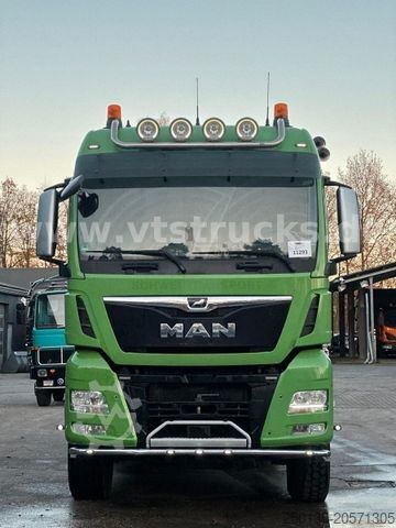 Heavy-duty truck MAN TGX 26.580 6x4 BLS