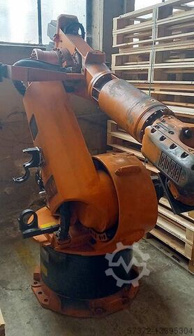 Robot przemysłowy KUKA VKR 125L 90/1