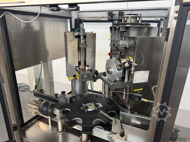 Kurkermachine / Agrafeermachine voor mousserende wijn Kematec Korma 1 / Agraffa 1