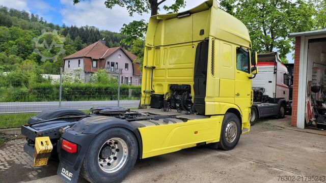 Tractocamión de volumen DAF XF 530 FT SSC Standklima Retarder