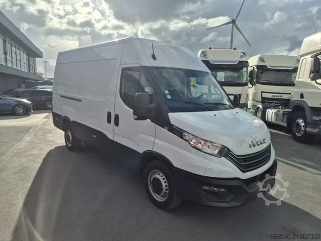 Fourgon Iveco Daily 35 S 14
