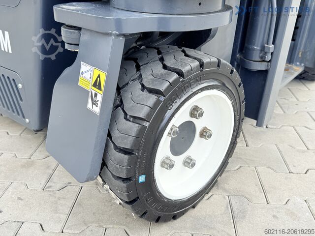 Carretilla elevadora multidireccional Combilift C3000CB GAS TRIPLEX 4900 POSITIONER TOP1