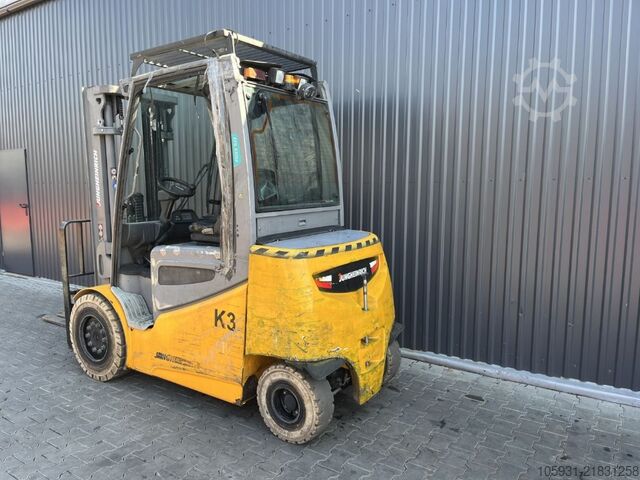 Stivuitor electric cu 4 roți Jungheinrich EFG535k