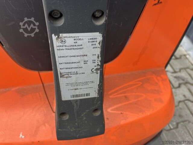 Carretilla elevadora baja BT LWE200