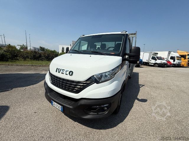 Aangepaste bestelwagen IVECO Daily 35S16H 3.0 3750 cassone