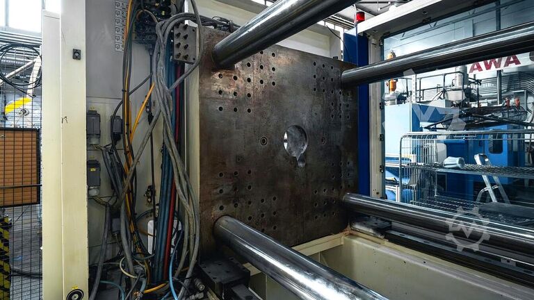 Spuitgietmachine BATTENFELD HM 300/1330