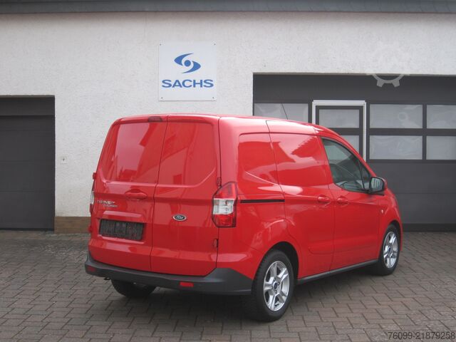 κλειστό βαν Ford Courier Limited Navi Kamera 2xSchiebetür