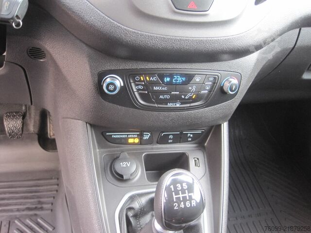 κλειστό βαν Ford Courier Limited Navi Kamera 2xSchiebetür