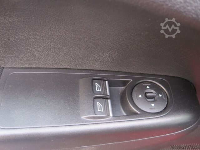 κλειστό βαν Ford Courier Limited Navi Kamera 2xSchiebetür