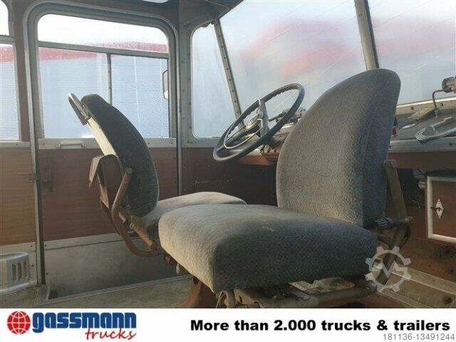 Caminhão para fins especiais Saurer L4C Alpenwagen III, Alpin Bus, Restaurationsobjekt