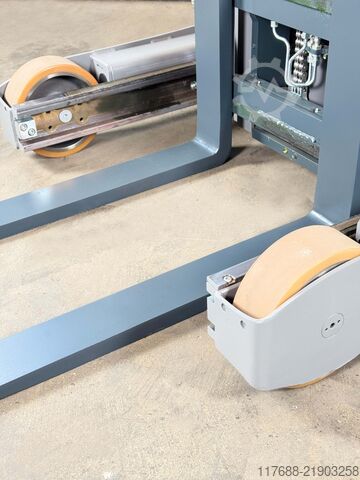 Schubmaststapler Jungheinrich ETV 318 - Service Neu - 4.657 Std. Batterie 85%