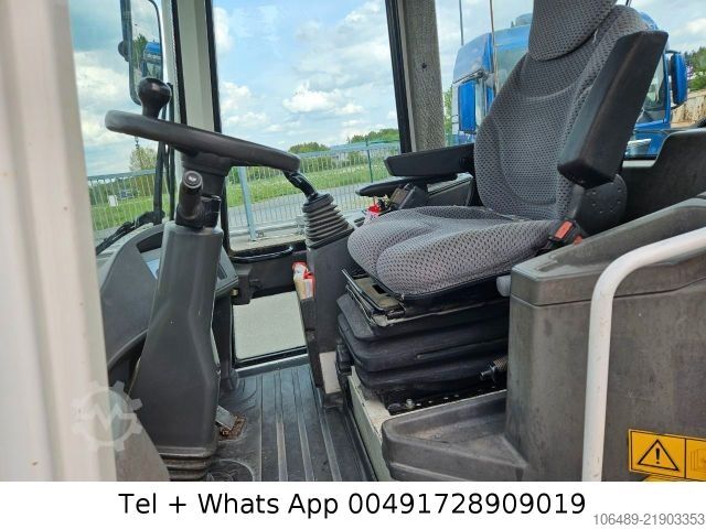 Lader Liebherr 506 Schnellwechsler/Klappschaufel +Gabel