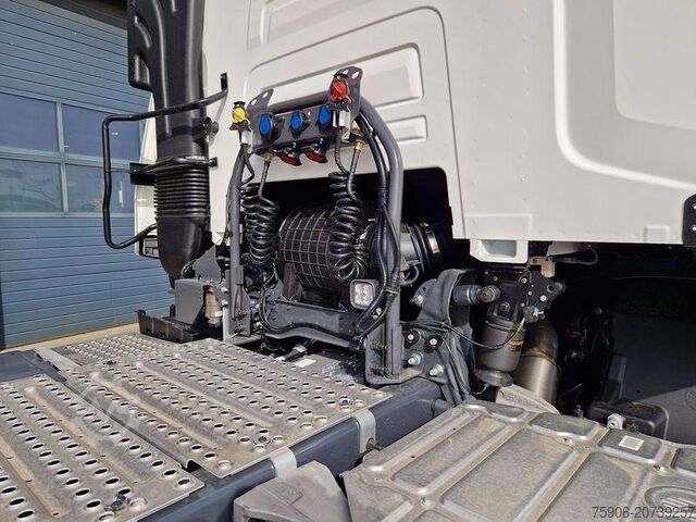 Standard tractor unit Renault C-Series